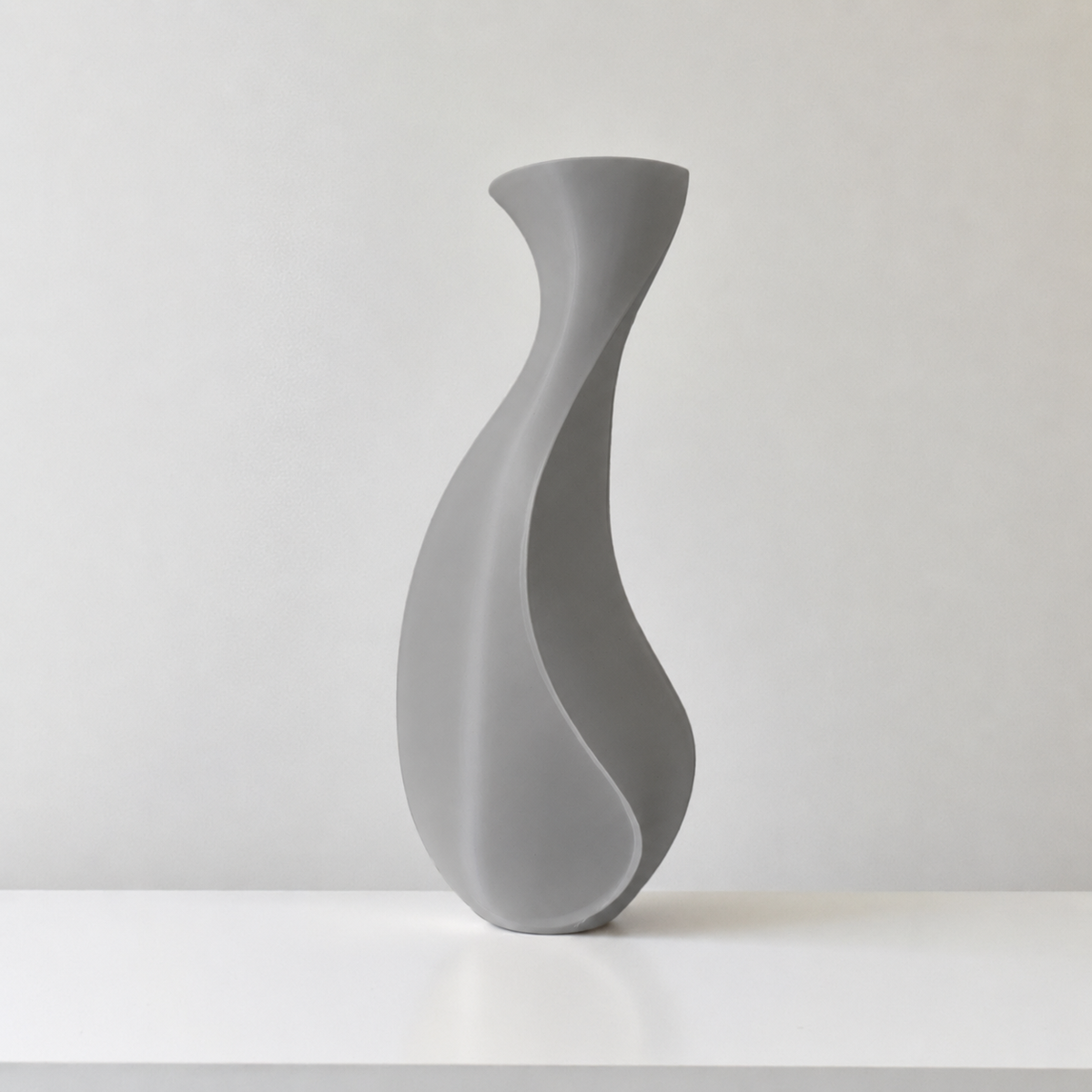 Aura Vaas  | PLA | 23 cm