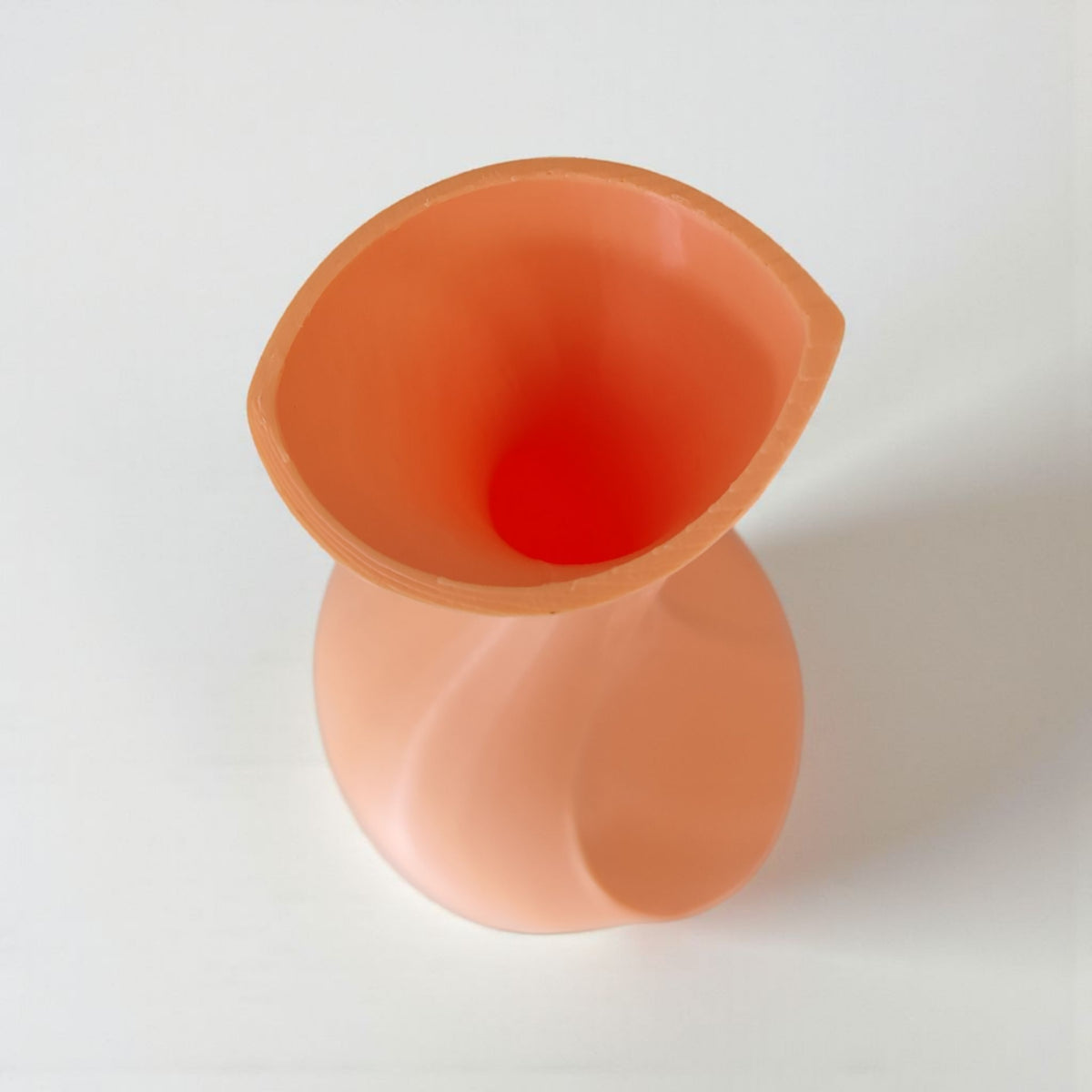 Aura Vaas  | PLA | 23 cm